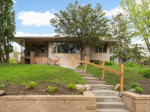 895 Humboldt Ave, West Saint Paul, MN 55118