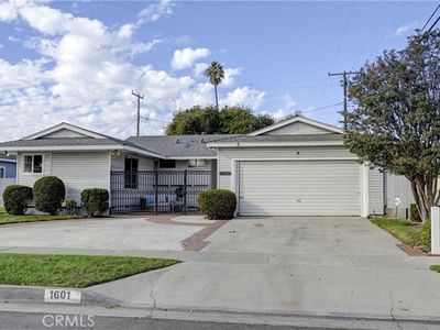 1601 W Baker Ave, Fullerton, CA, 92833