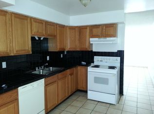 1108 Monterey St APT A, Bakersfield, CA 93305