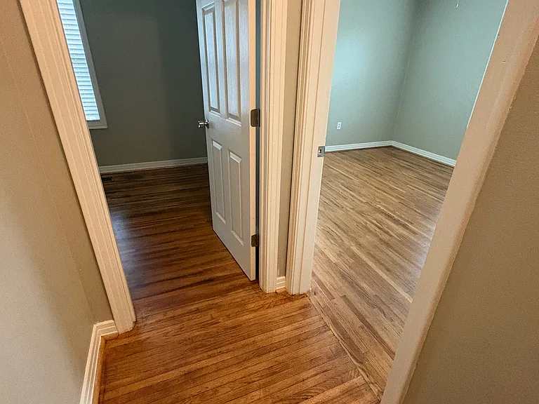1813 S Harrison St — Photo 13