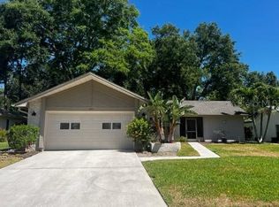 3221 E Dorchester Dr, Palm Harbor, FL 34684