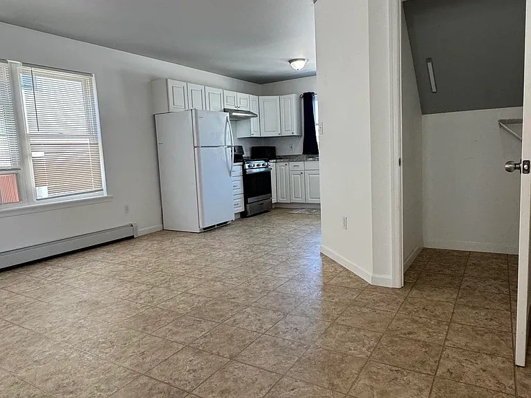 114 N Baltimore Ave #1 — Photo 8