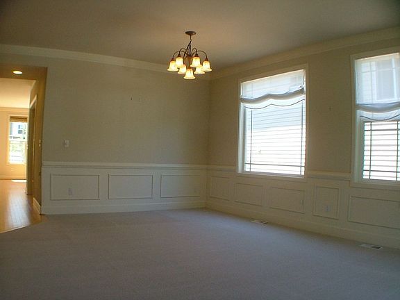 5th image of 1519 NE Iris St