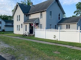 151 W Porter Ave, Chesterton, IN 46304