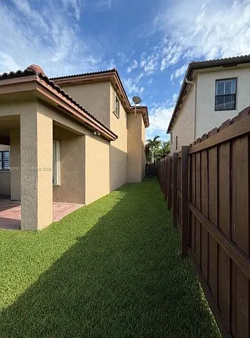 11339 SW 243rd Ter — Photo 5