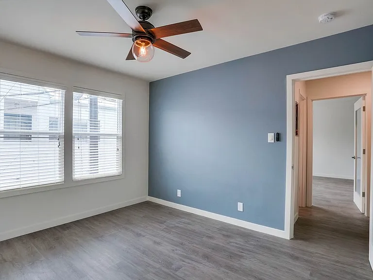 115 N Eastwood Ave — Photo 28