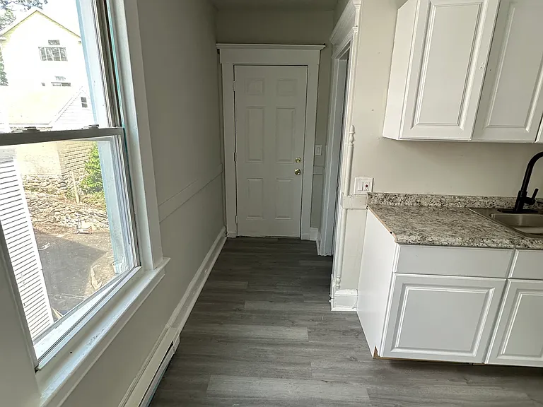 34 Vermont St #3A — Photo 17