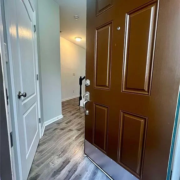 3232 Brockenhurst Dr — Photo 6