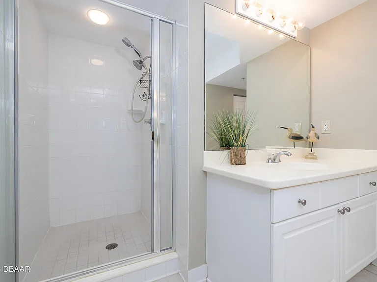 2055 Atlantic Ave #710 — Photo 21
