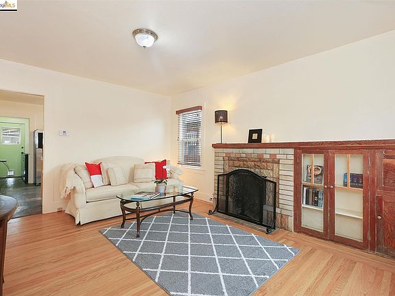 4th image of 7438 Krause Ave