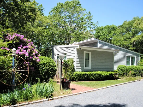 11 West Dr, East Hampton, NY 11937