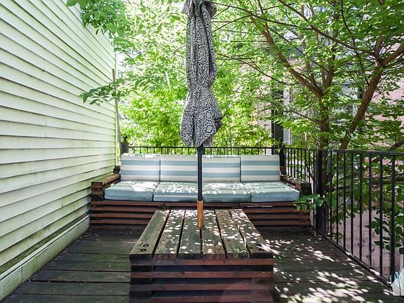 4th image of 1819 W Cortland St #516