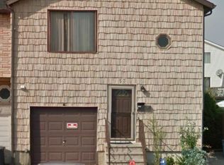53 Regis Dr #2, Staten Island, NY 10314