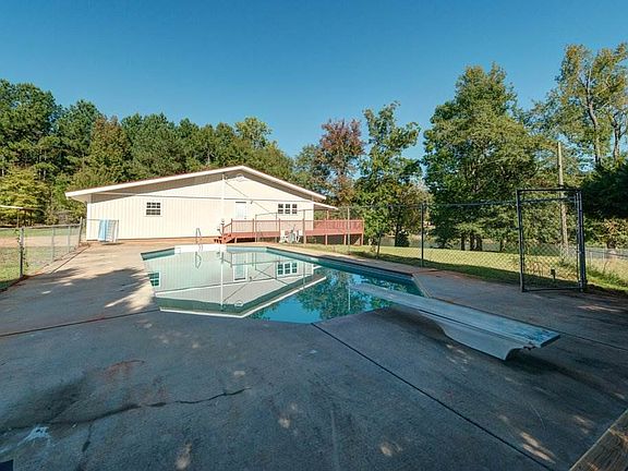 4th image of 260 Quesenberry Dr
