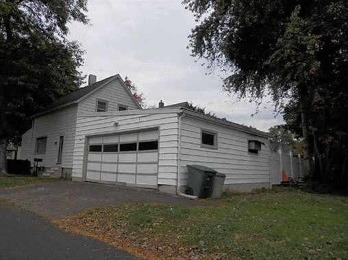 2nd image of 20 Apple St