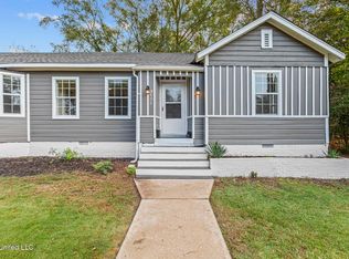 4098 Pine Hill Dr, Jackson, MS 39206