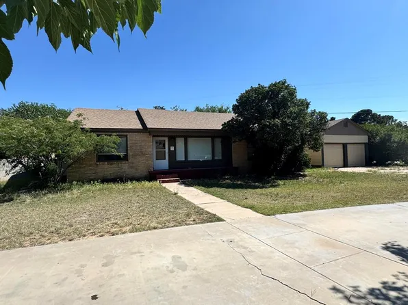1206 E 11th Pl, Big Spring, TX 79720