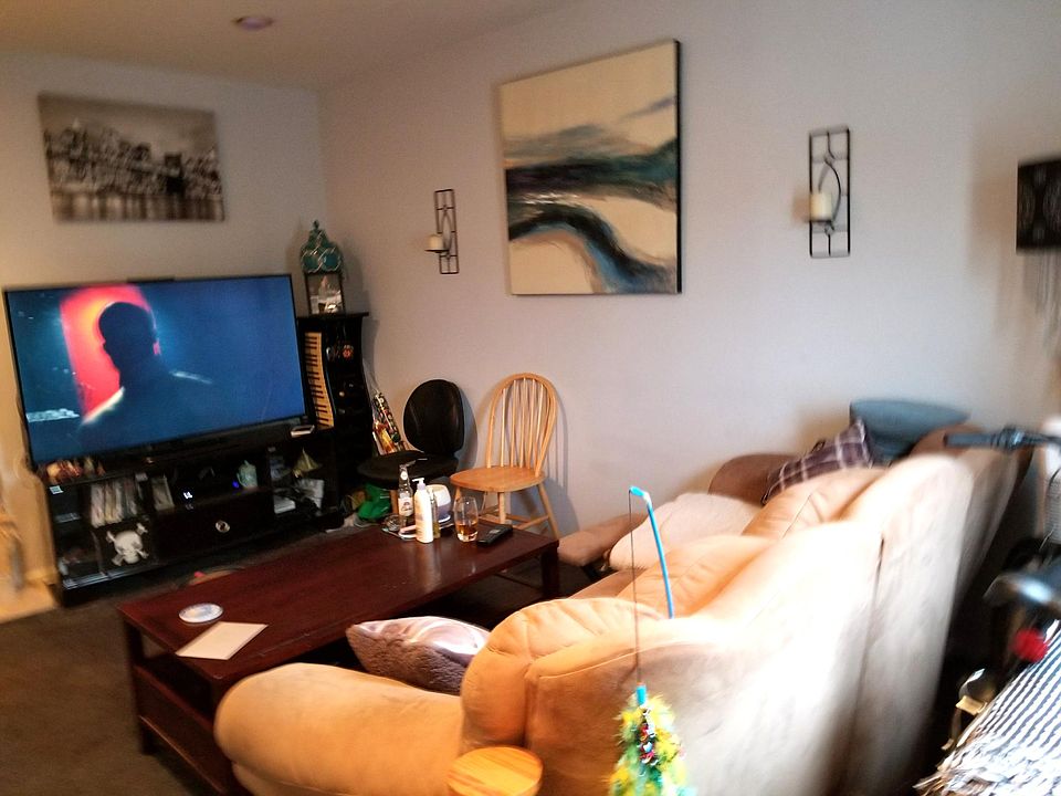 2nd image of 2845 N Ashland Ave #1