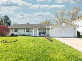 3415 Emma Ln, Godfrey, IL 62035