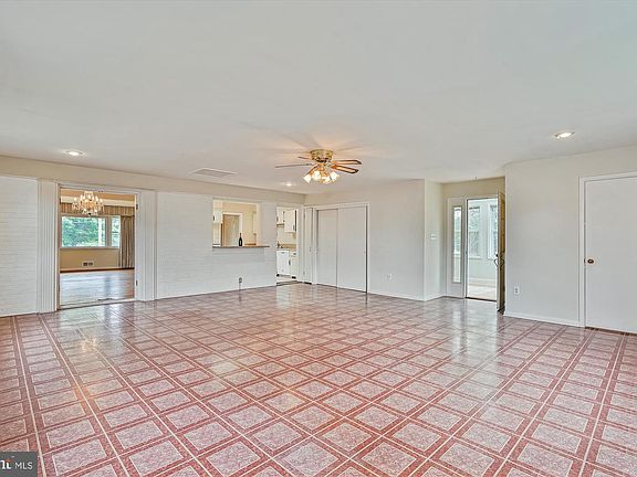 4th image of 1730 Great Falls St