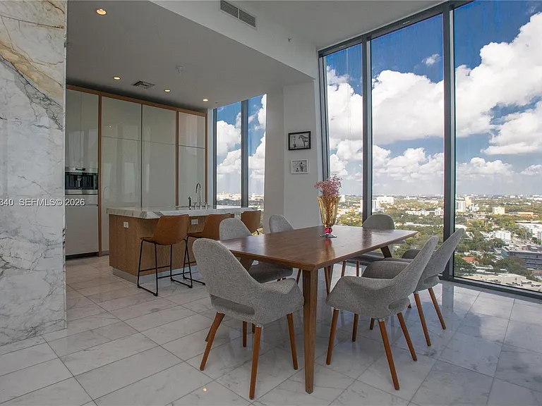 2821 S Bayshore Dr #20D — Photo 3