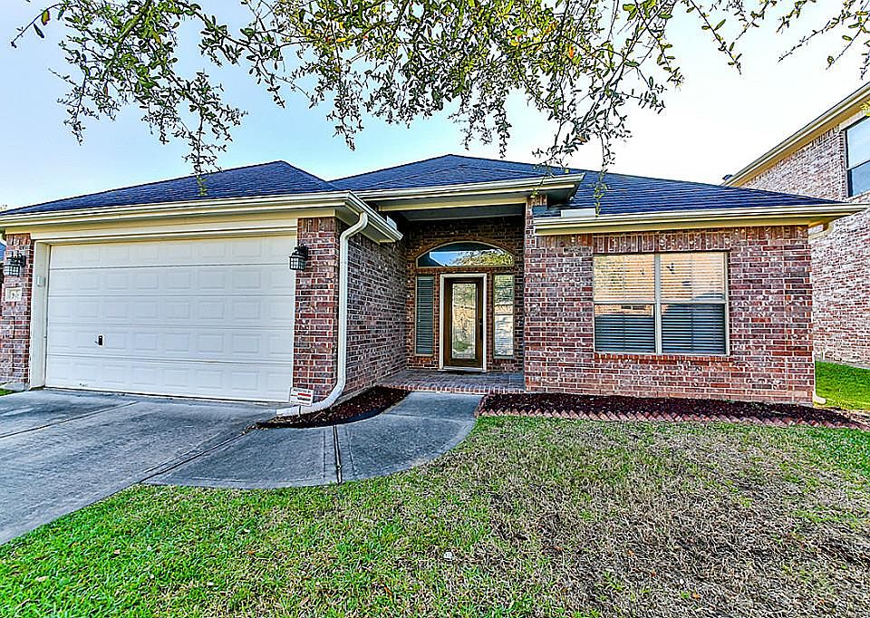 1st image of 2915 Oak Pointe Blvd