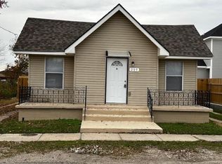 205 1st St #B, Chalmette, LA 70043