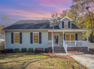 522 Kittiewake Ln, Clover, SC 29710