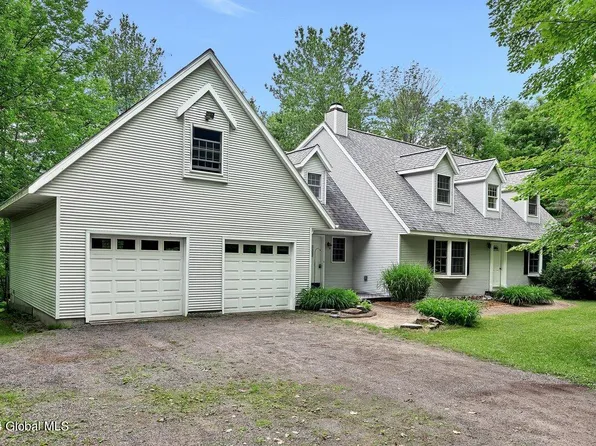 1569 Perth Road, Hagaman, NY 12086