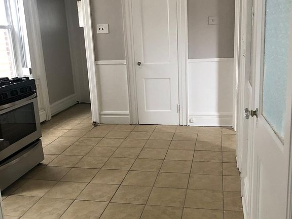 Spacious Kitchen with stainless steel oven Eat in Kitchen!