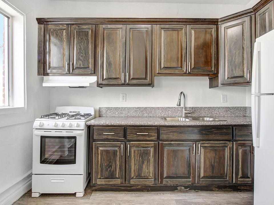 1st image of 718 S Alvarado St APT 105
