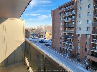 3900 Wyandotte St E #515, Windsor, ON N8Y 1G6