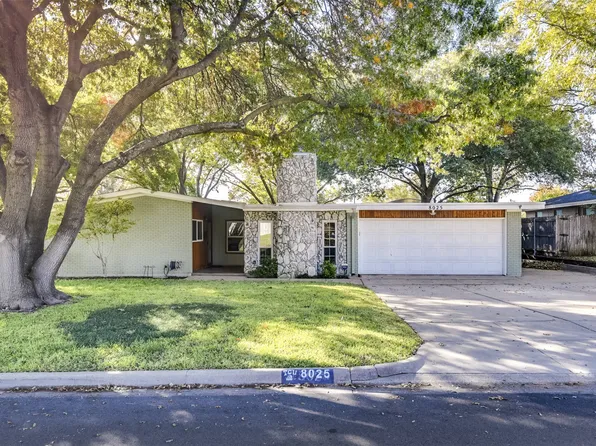 8025 Redwood Dr, Benbrook, TX 76116