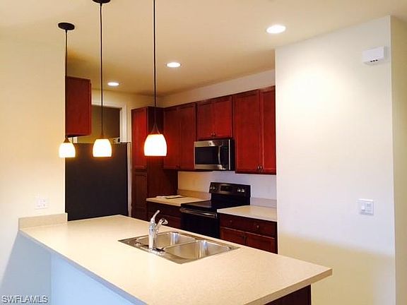 2nd image of 7924 Bristol Cir