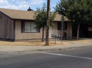 1251 E Magnolia Way, Dinuba, CA 93618