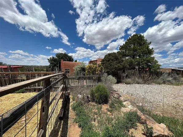 29 Calle Debra, Santa Fe, NM 87507