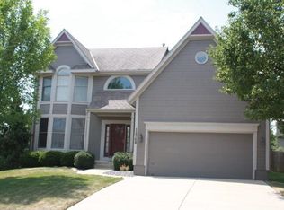 12768 S Hallet St, Olathe, KS 66062