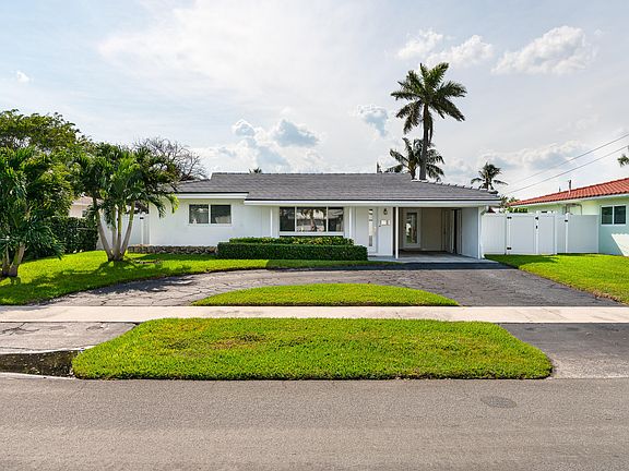 4th image of 411 SE 5th Avenue