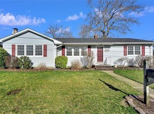 416 Neptune Ave, Beachwood, NJ 08722