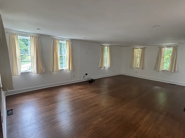 52B Kent Cornwall Rd — Photo 2