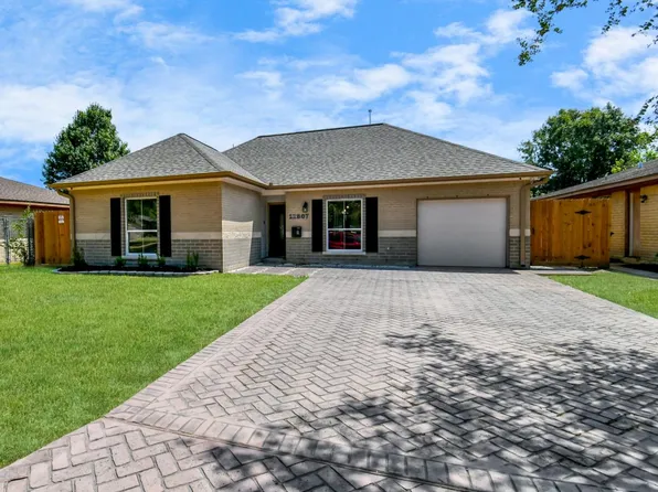 12807 Southspring Dr, Houston, TX 77047
