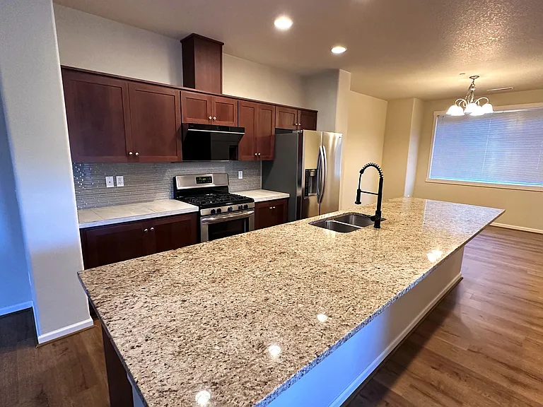 119 NE 80th Ave — Photo 1