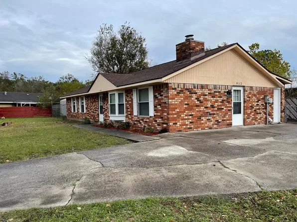 912 Copeland Dr, Hinesville, GA 31313