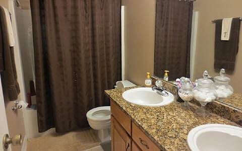 5th image of 360 SW Emerald St