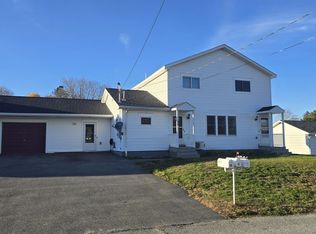 66 Dill St, Lewiston, ME 04240