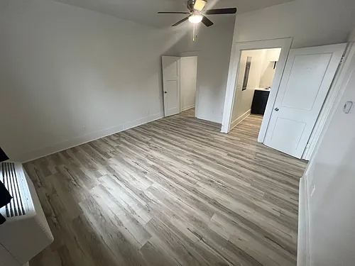 Floor plan 204