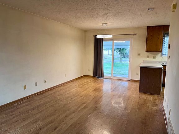 5th image of 109 Bannon Dr #D