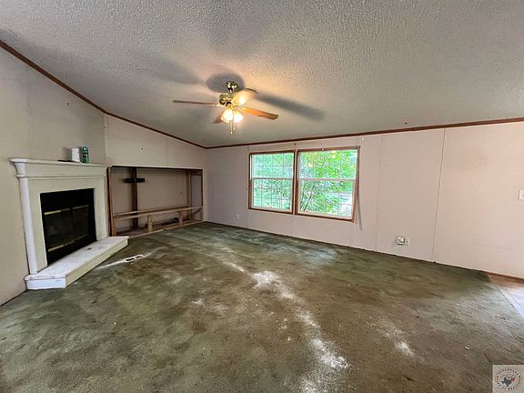 4th image of 61 Forest Cir