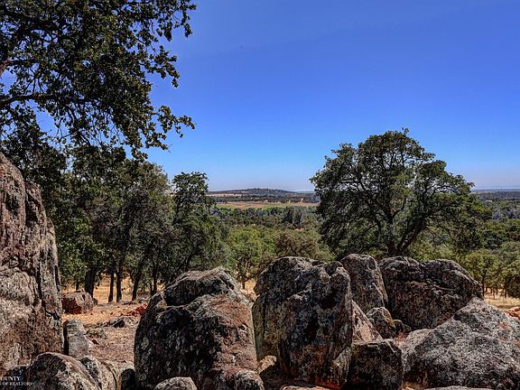 2nd image of 9772 Deer Hollow Trl
