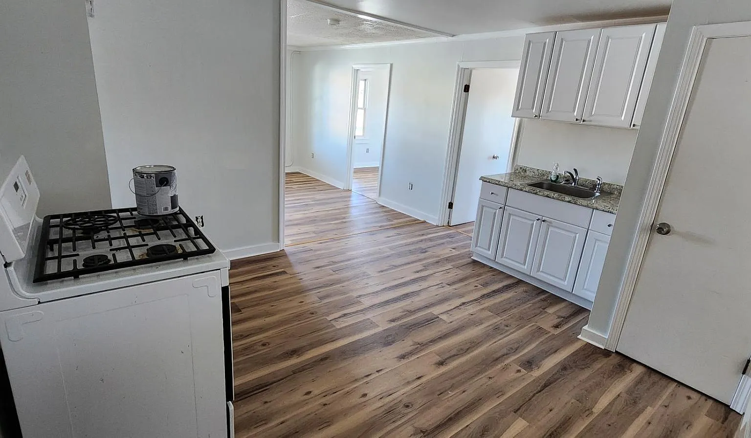 27 Norwich Ave - 27 Norwich Ave, Unit 5 — Photo 4